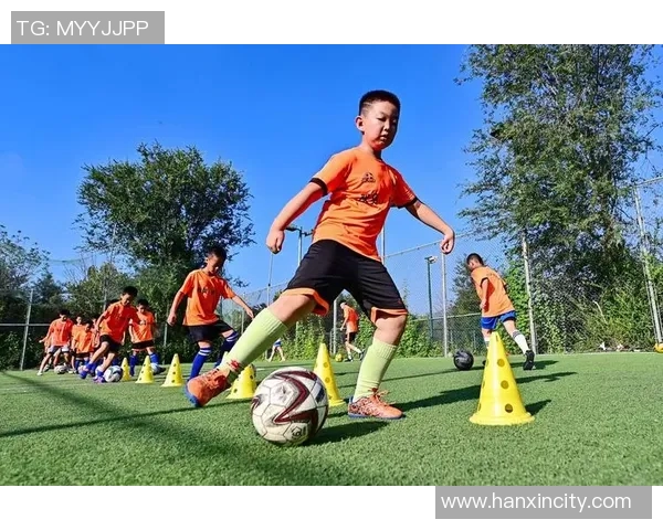 宽脚足球明星：球场上的惊异之脚